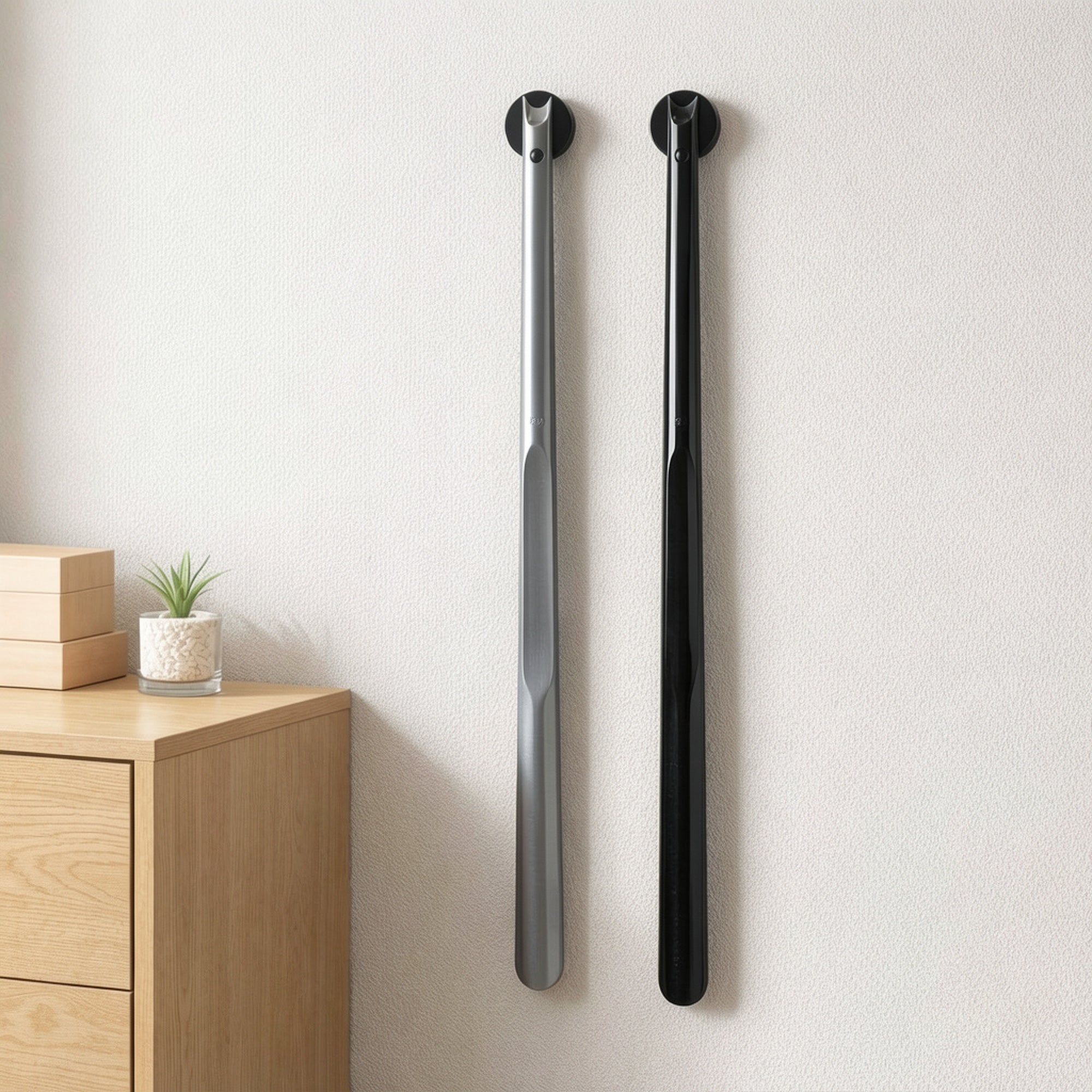 ANKER® Das Original - Selbstaufrollender Schuhlöffel mit Wandhalterung