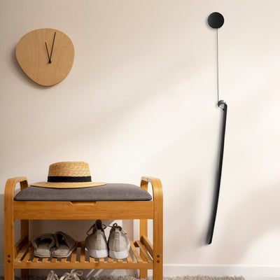 ANKER® Das Original - Selbstaufrollender Schuhlöffel mit Wandhalterung